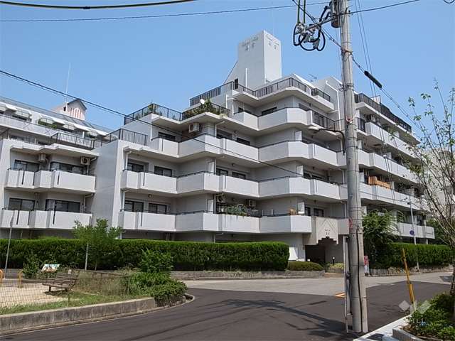 グランドヴィラ西宮の外観（南西側から）