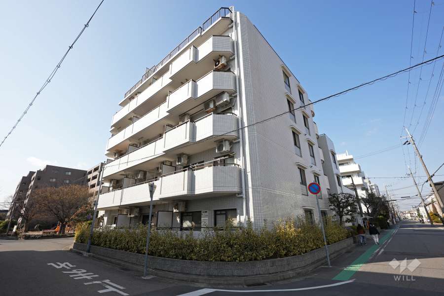グランドヴィラ西宮の外観（南東側から）