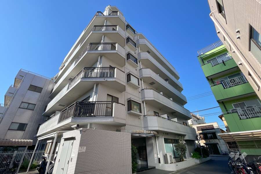 エミネンスコート多摩堤通りの外観（南東側から）