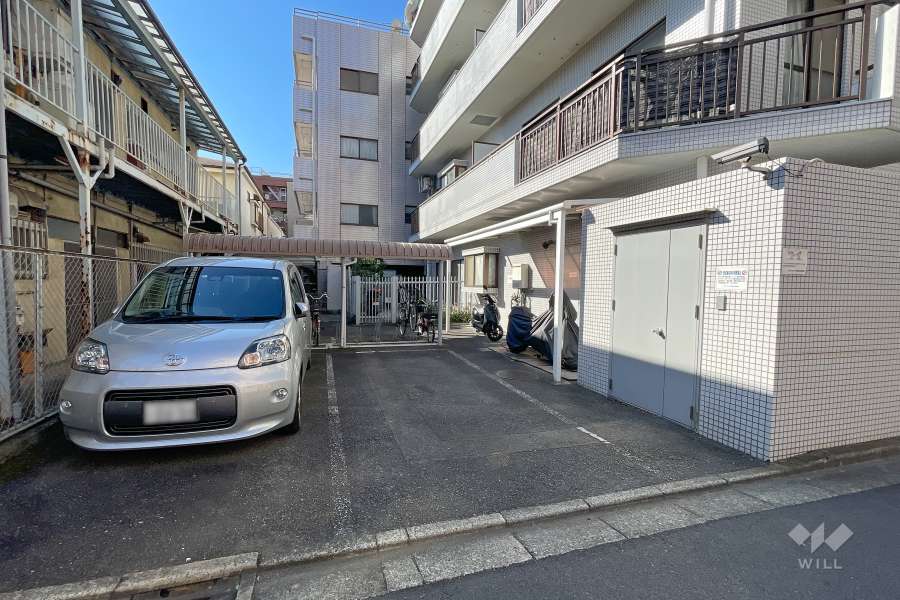 敷地内駐車場（屋外平面式）