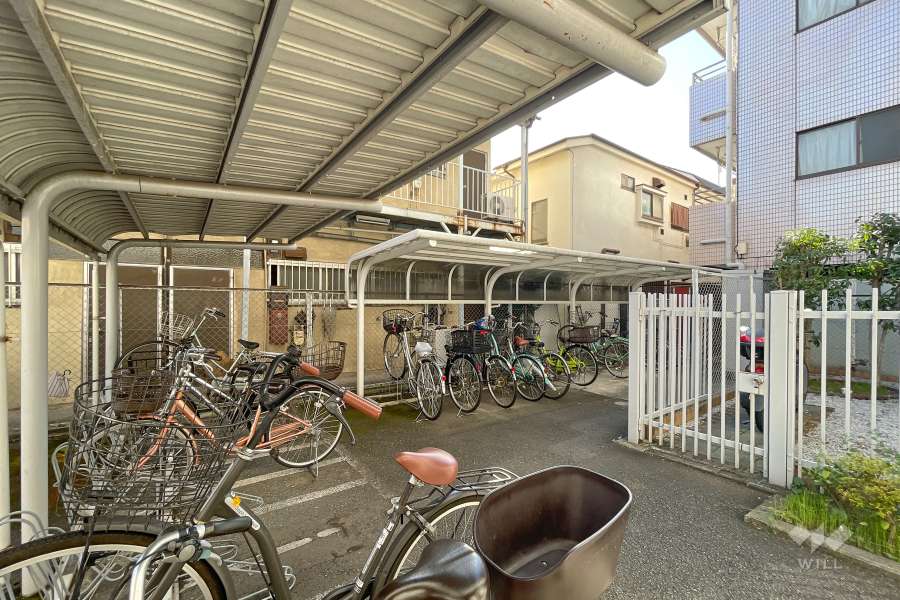 駐輪場（屋根付き）