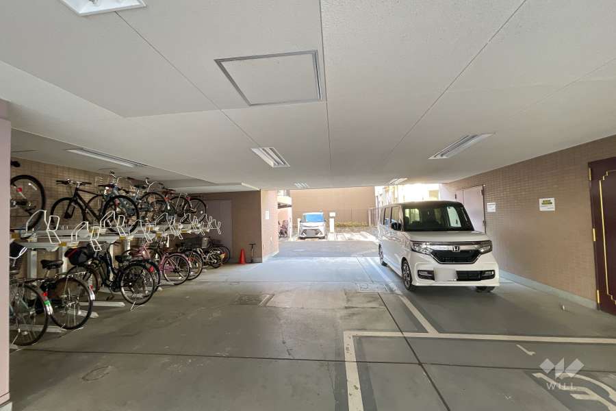 敷地内駐車場（屋内平面式）