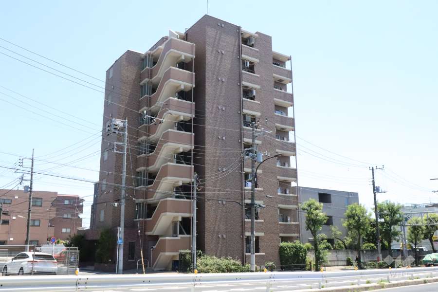 サンテミリオン田園調布南の外観（西側から）