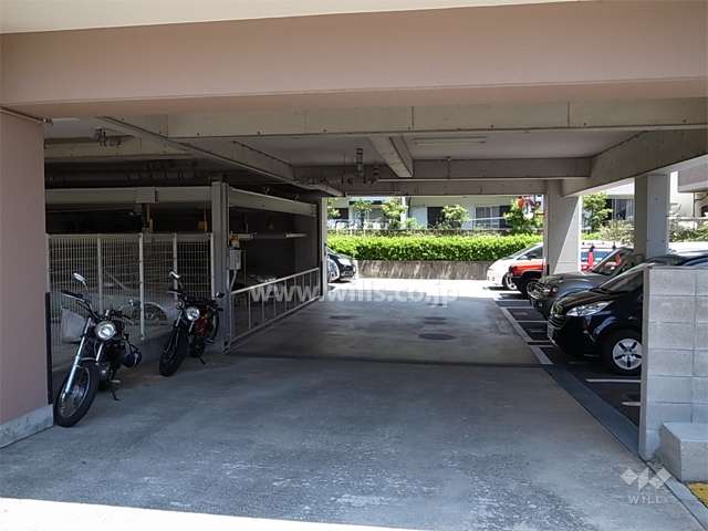 敷地内駐車場