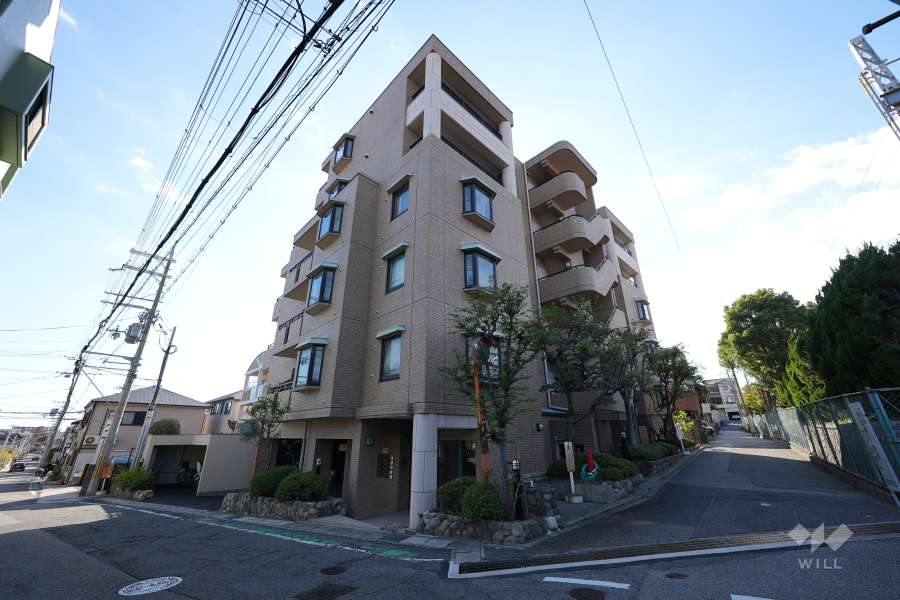 グランフェルティ夙川の外観（北東側から）