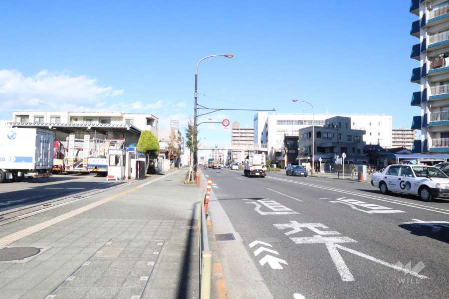 敷地北西側の前面道路