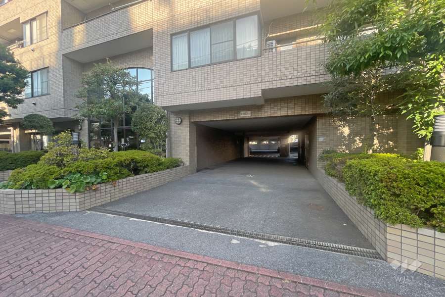 駐車場の出入り口