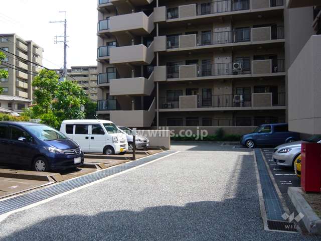 屋外機械式駐車場