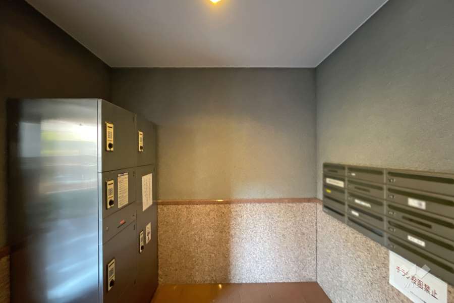 宅配ボックスと共用ポスト