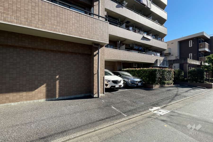 敷地内駐車場（屋外平面式）