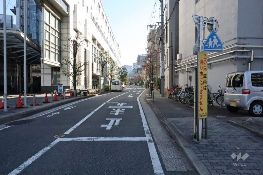 敷地北東側の前面道路
