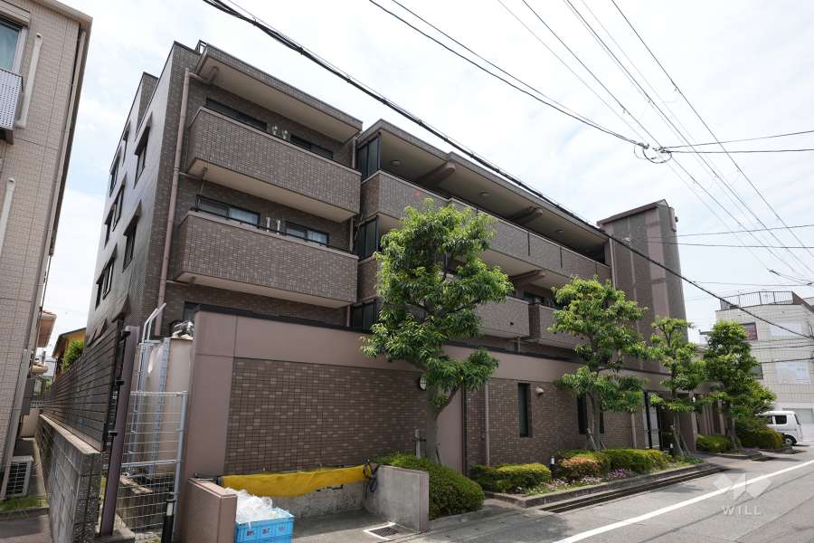 ファミーユ甲子園口の外観（北東側から）