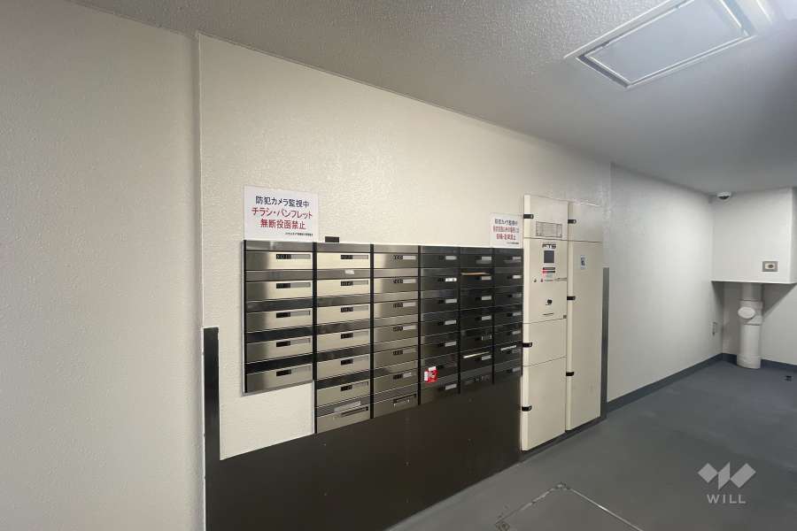 共用ポストと宅配ボックス