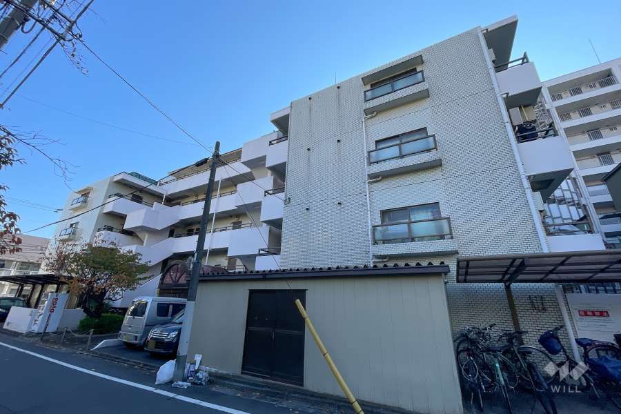 パレドール石川台の外観（西側から）