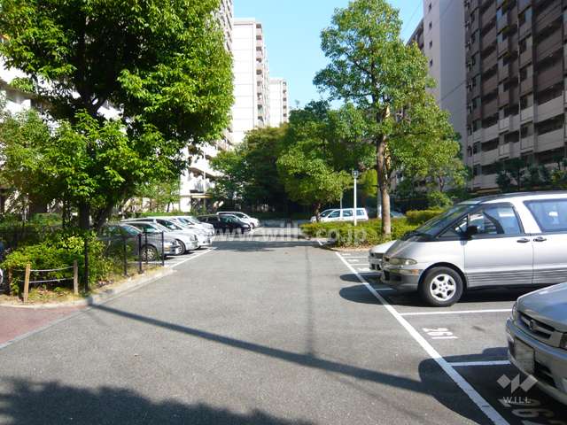 敷地内平面青空駐車場