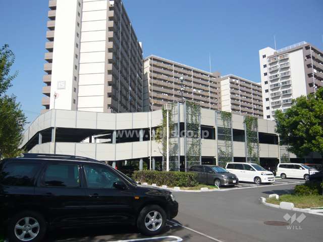 立体駐車場もあります。