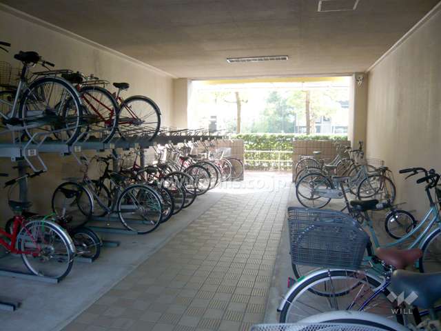 屋内にある駐輪場