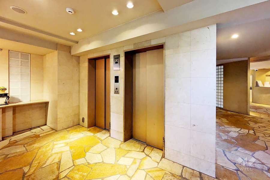 共用のエレベーター