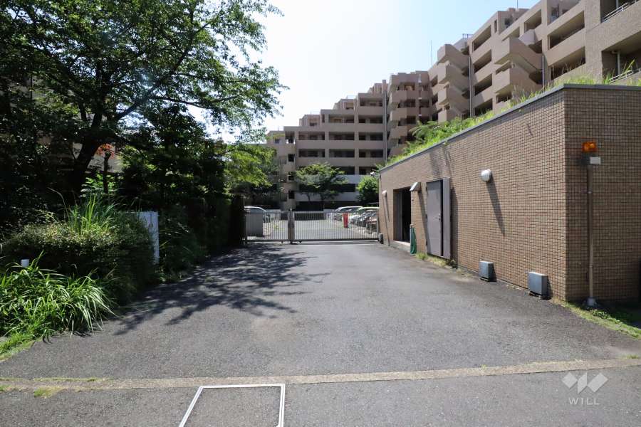 駐車場の出入り口