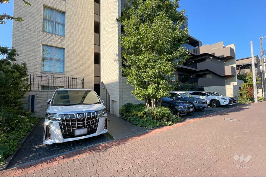 敷地内駐車場（屋外平面式）