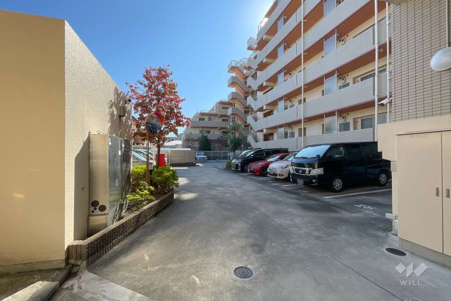 敷地内駐車場（屋外平面式）