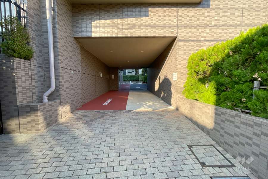 駐車場の出入り口