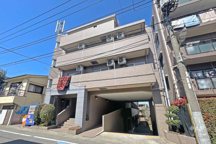 ロイヤルアメニティー南馬込の外観（南東側から）