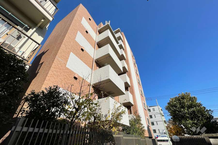 エルヴィエントアース大森山王の外観（南西側から）