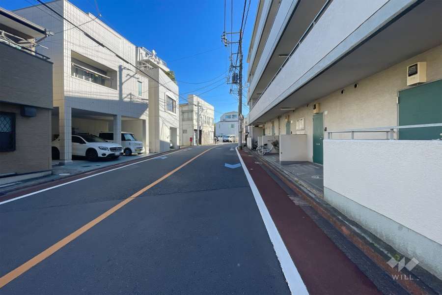 敷地の西側道路
