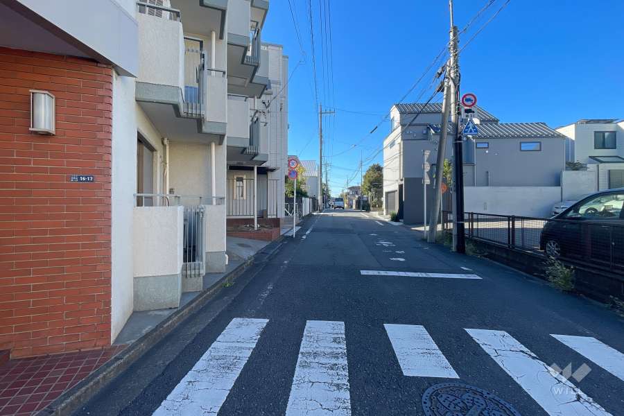 敷地北西側の前面道路　