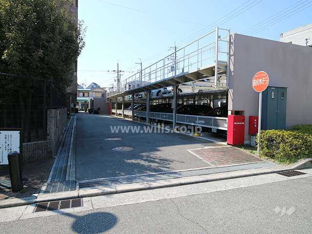 駐車場出入り口