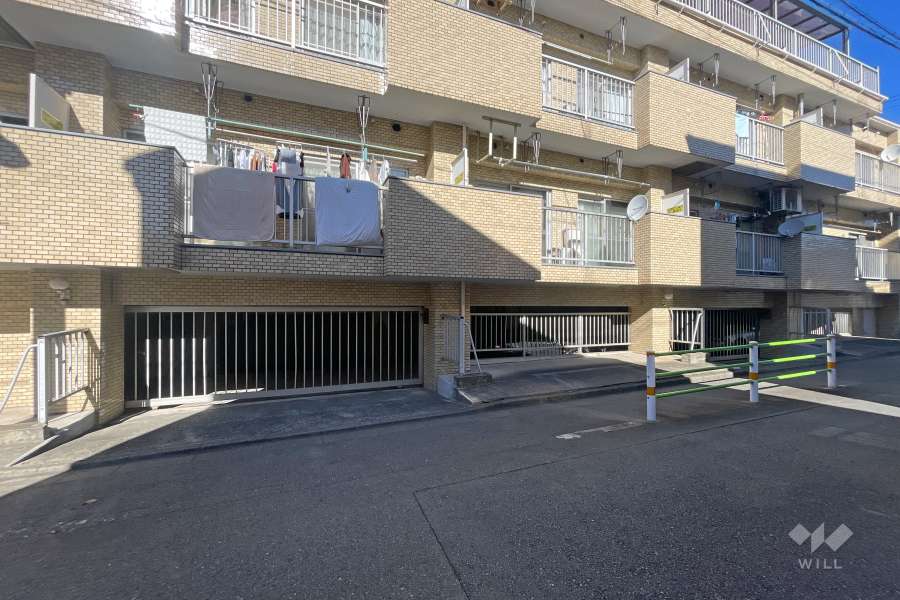 駐車場の出入り口