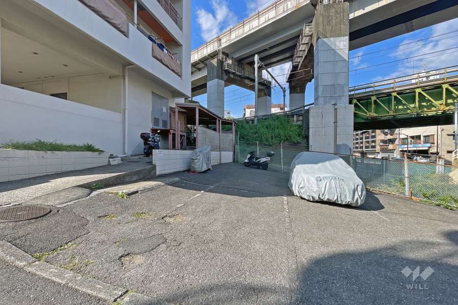 敷地内駐車場（屋外平面式）