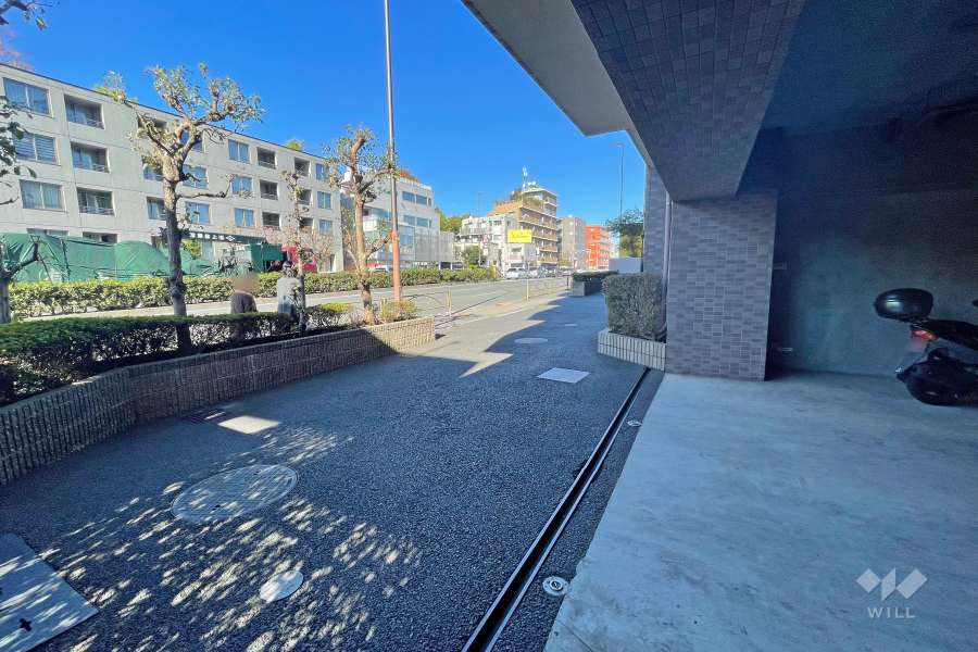 駐車場の出入り口