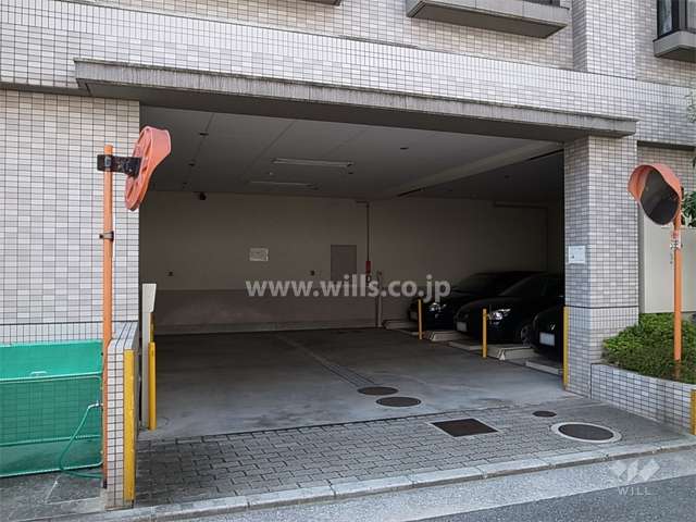 敷地内駐車場（屋内機械式）