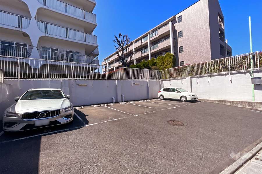 敷地内駐車場（屋外平面式）