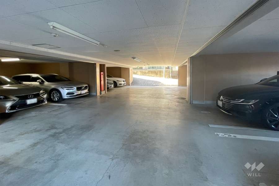 敷地内駐車場（屋内平面式）