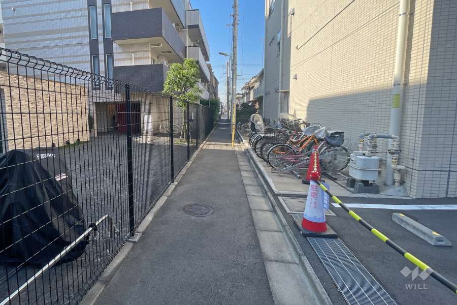 敷地北東側の通路