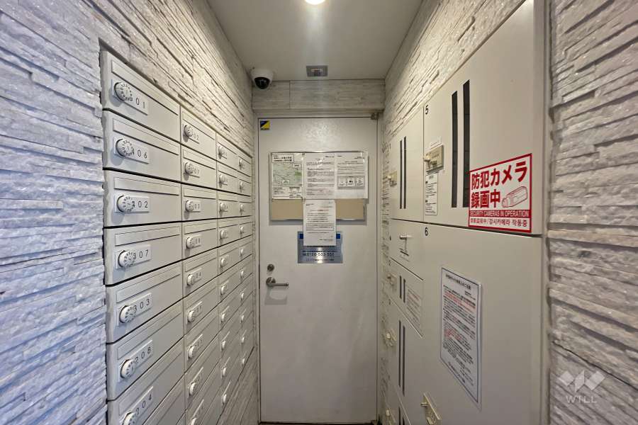 宅配ボックスと共用ポスト