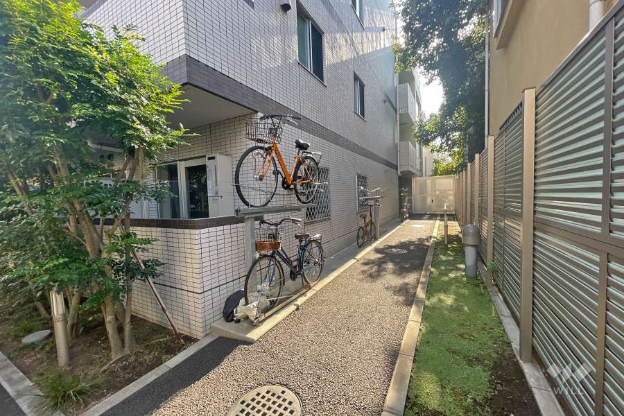 駐輪場（敷地内北西側）