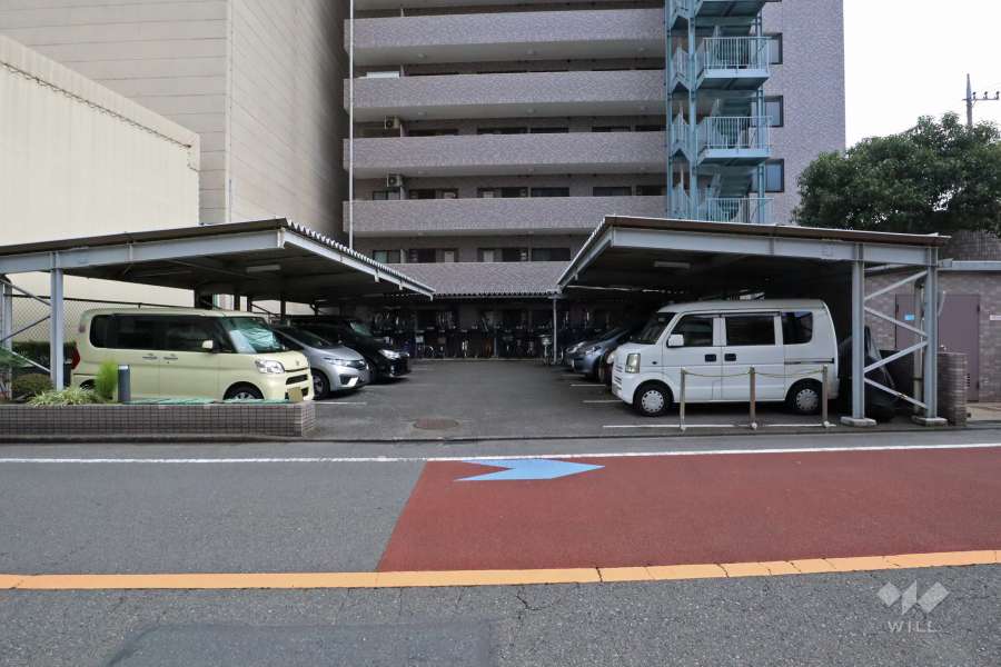 敷地内駐車場（屋外平面式）