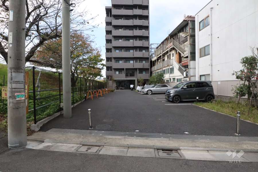 駐車場の出入り口