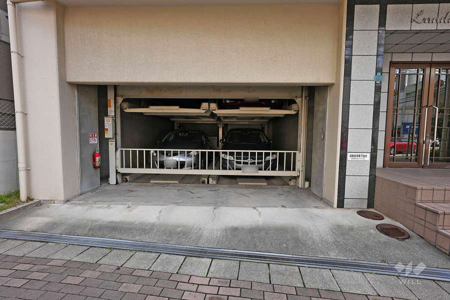 敷地内駐車場（屋内機械式）