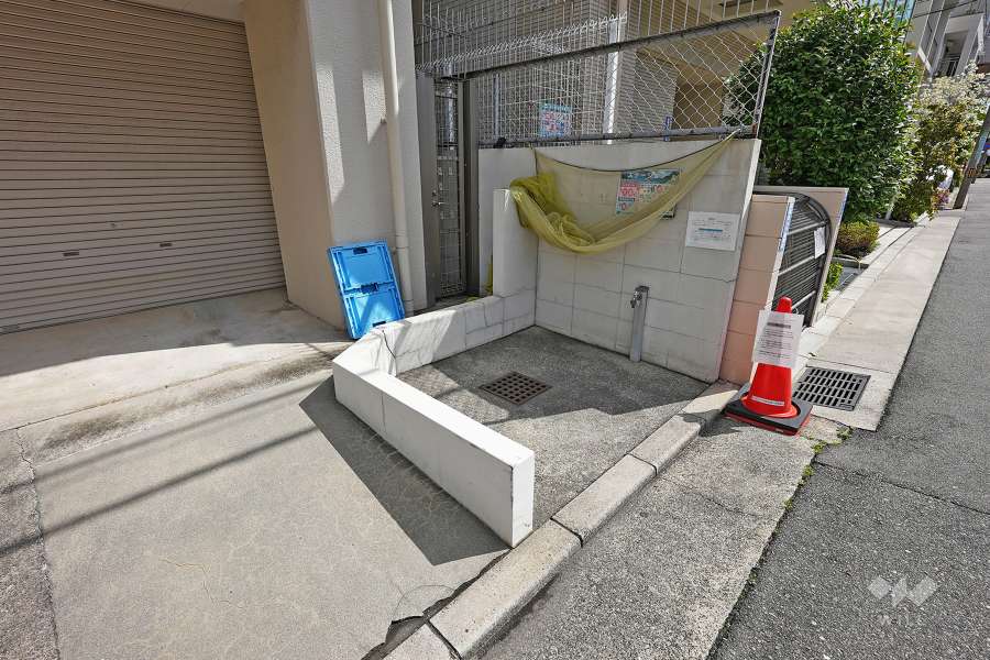ゴミ置き場