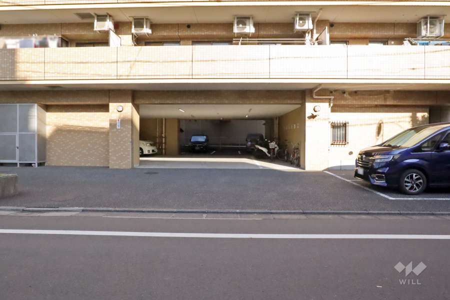 駐車場の出入り口・敷地内駐車場（屋内平面式・屋外平面式）