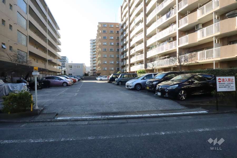 敷地内駐車場（屋外平面式）