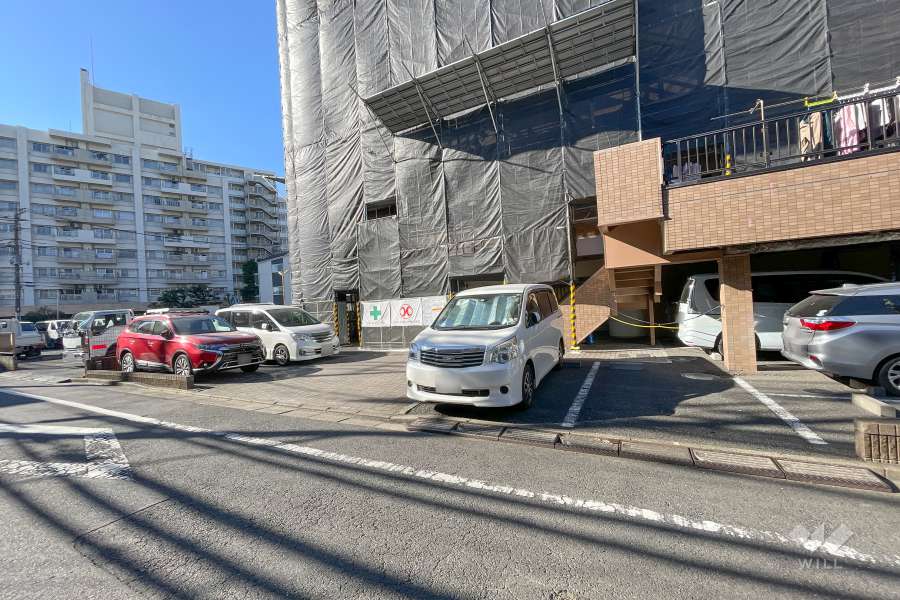 敷地内駐車場（屋外平面式・屋内平面式）