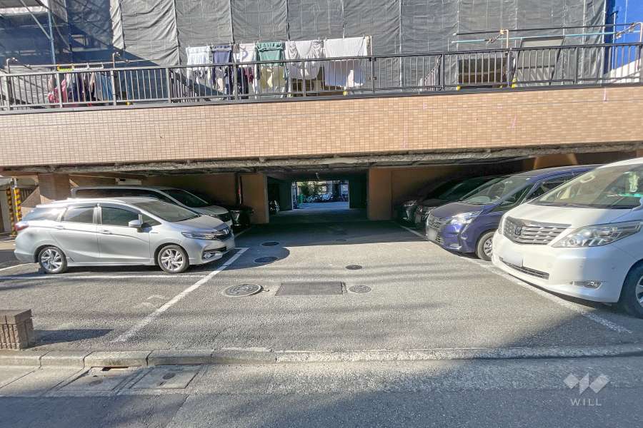 敷地内駐車場（屋外平面式・屋内平面式）