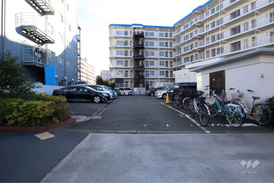 駐車場の出入り口・敷地内駐車場（屋外平面式）