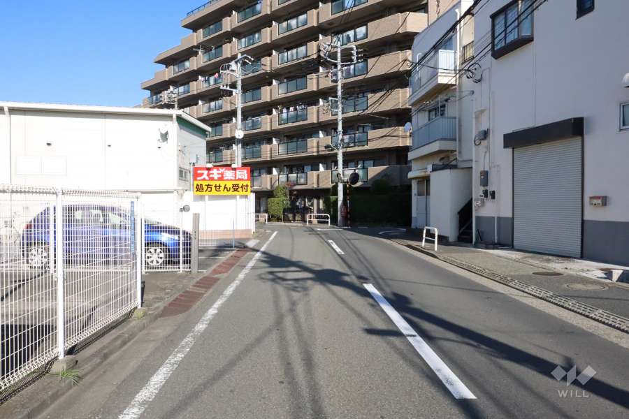 敷地南側の前面道路　